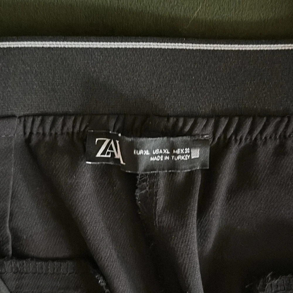 Zara Black Cropped Dress Pants - Picture 5 of 7